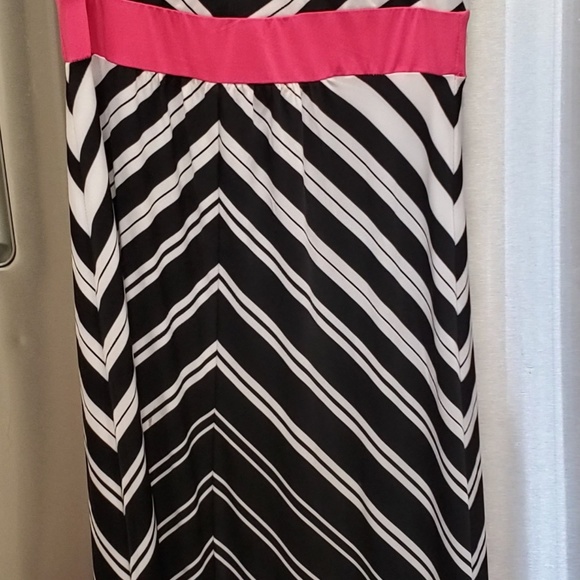 Women longer dress size 6  Black-and-white - Picture 2 of 3